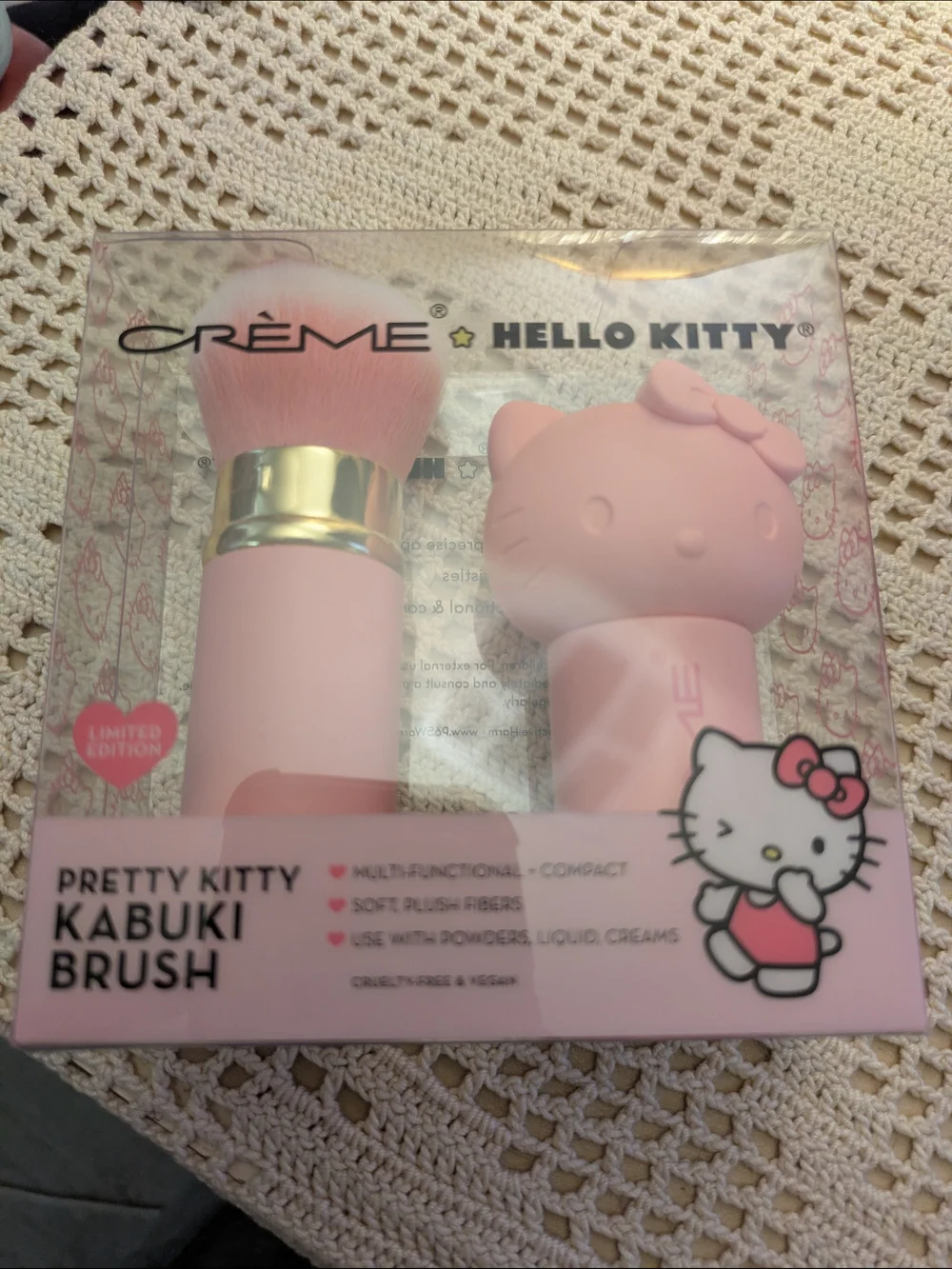 Crème x Hello Kitty Pretty Kitty Pink Kabuki Brush Set